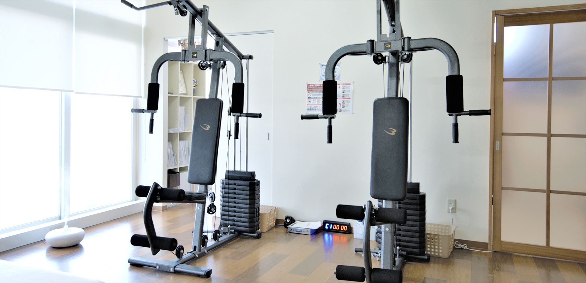 徹底して再発予防×パフォーマンスアップを図るトレーニングジム完備